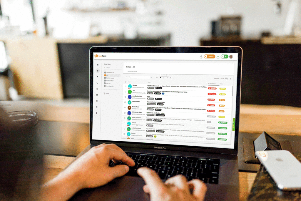 صندوق الوارد العام من LiveAgent على شاشة الكمبيوتر