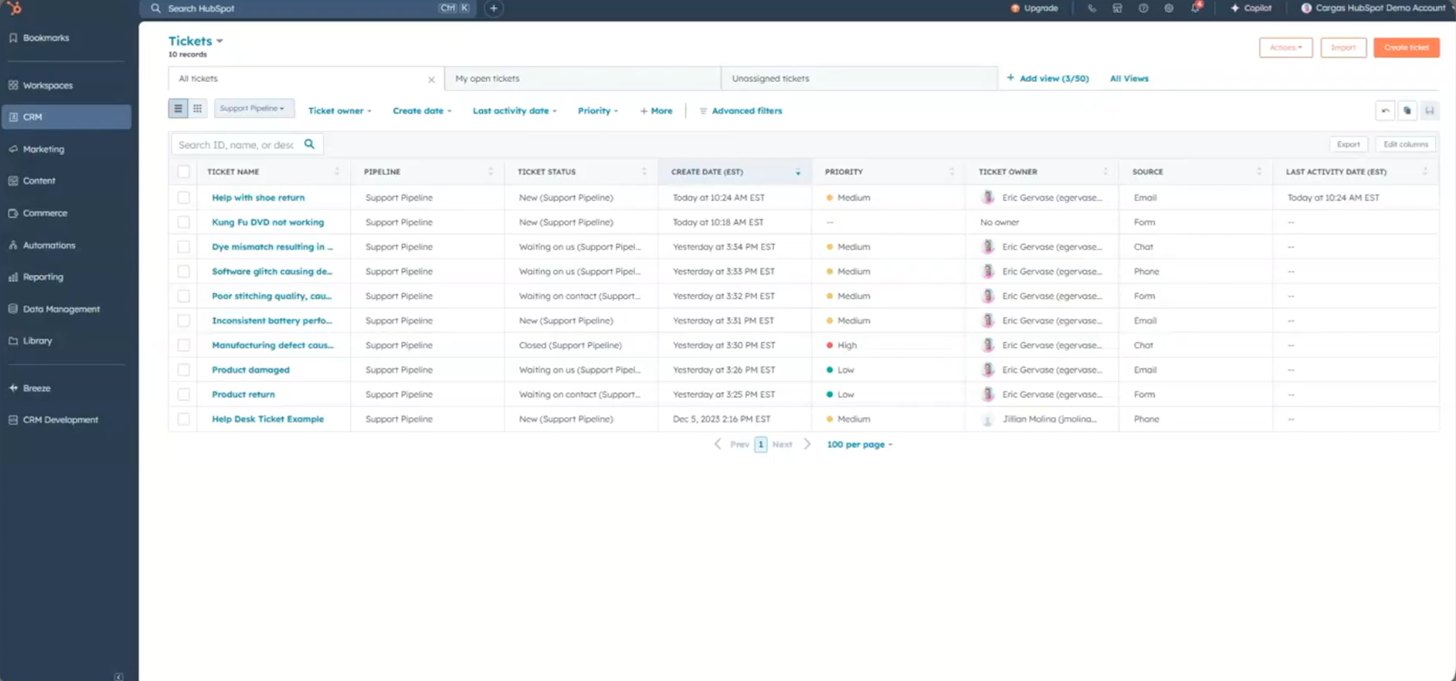 مكتب مساعدة HubSpot Service Hub مع خط أنابيب التذاكر وسجل CRM