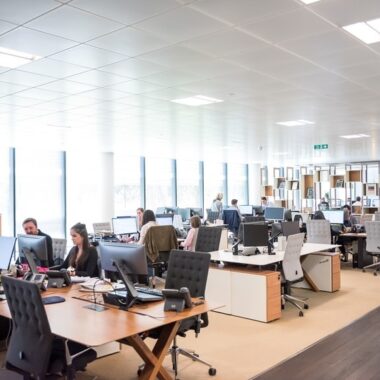 قائمة مركز الاتصال النهائية