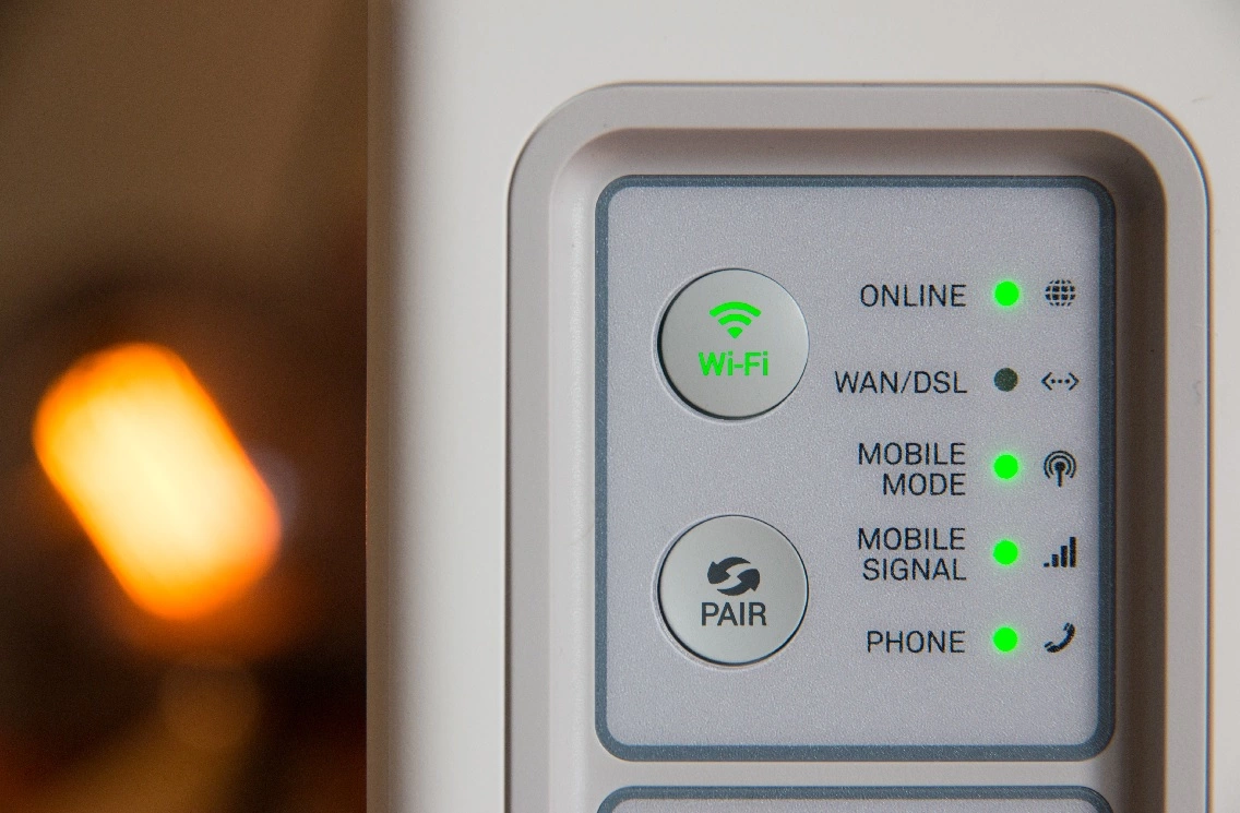 لقطة قريبة من جهاز التوجيه