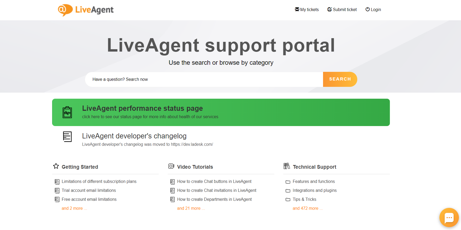 بوابة عميل LiveAgent مع مقالات منظمة بناءً على فئات مختلفة