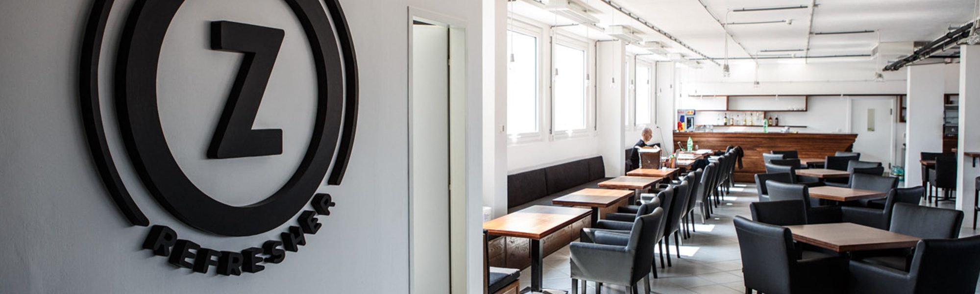 كيف عزز Refresher كفاءة الفريق باستخدام LiveAgent